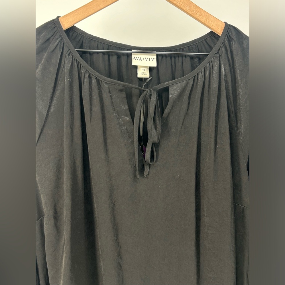 "NWT" Ava & Viv Womens 1X Black Balloon Sleeve V-Neck Blouse - Picture 8 of 11